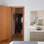 Con Excelente Ubicación Y Terraza Privada